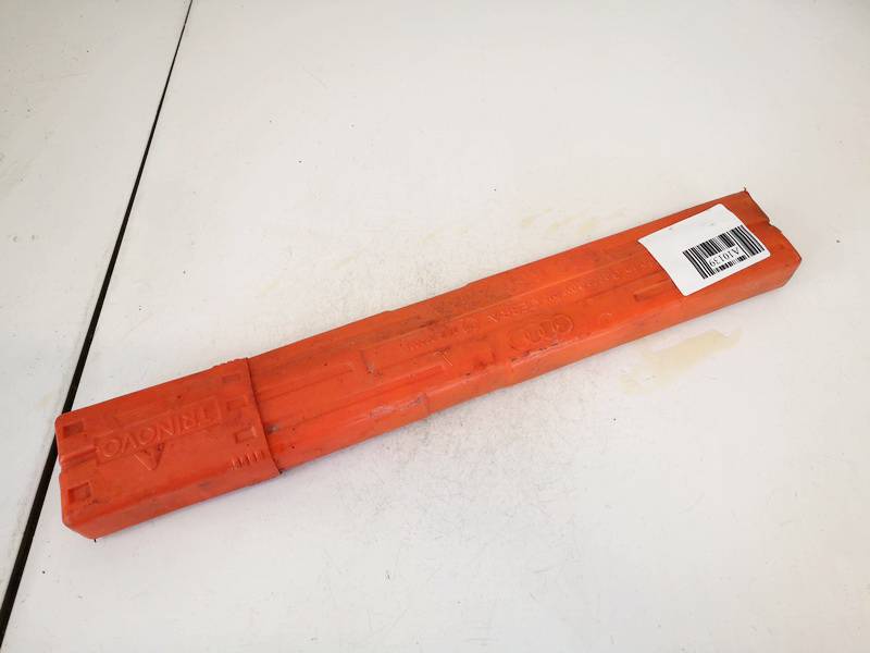 8D9860251A Volkswagen Passat 2005 Warning Triangle Integrated into Trunk