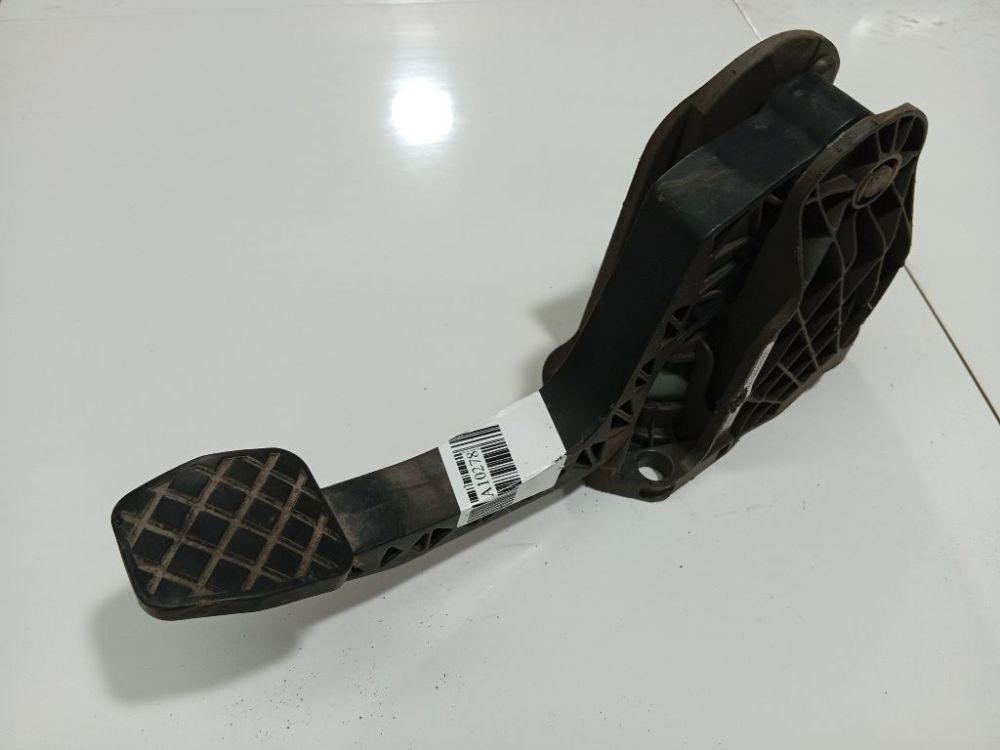 1K1721059AD Audi A3 2004 Pedał sprzęgła