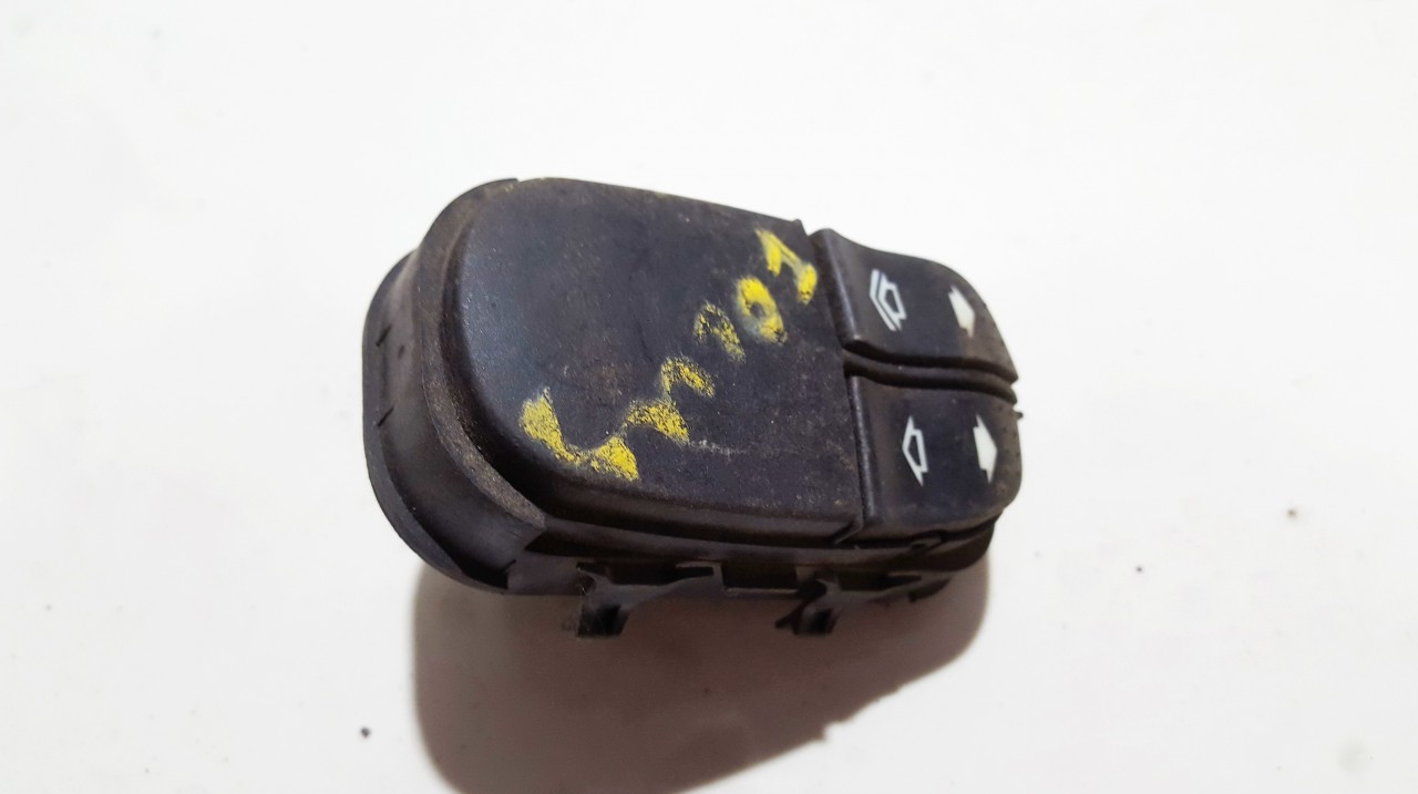 YS4T14529AA Ford Focus 1999 Power window control (Window Regulator-Window Switch)