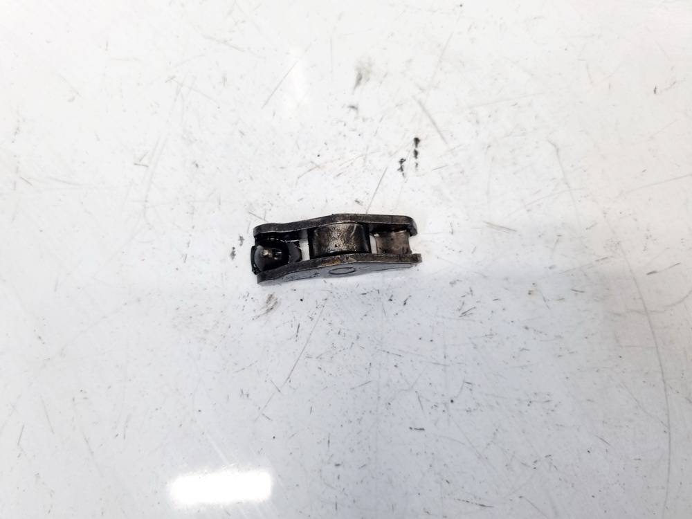 BMW 3-Series 2000 Voztuvo pakelejas (voztuvo svirtele, karomislai)