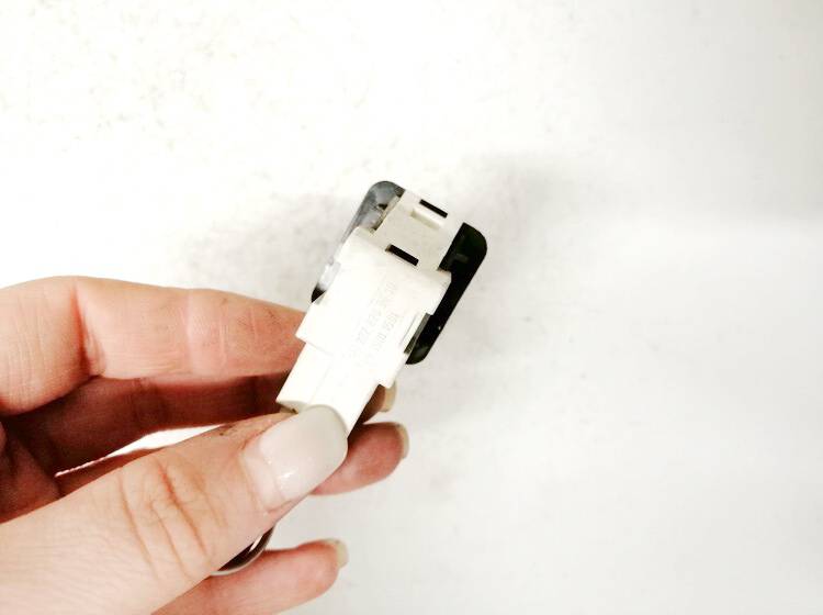 2028209410 Mercedes-Benz E-CLASS 2001 Контакти боковой двери (концевик, выключатель) левый - Thumbnail 3