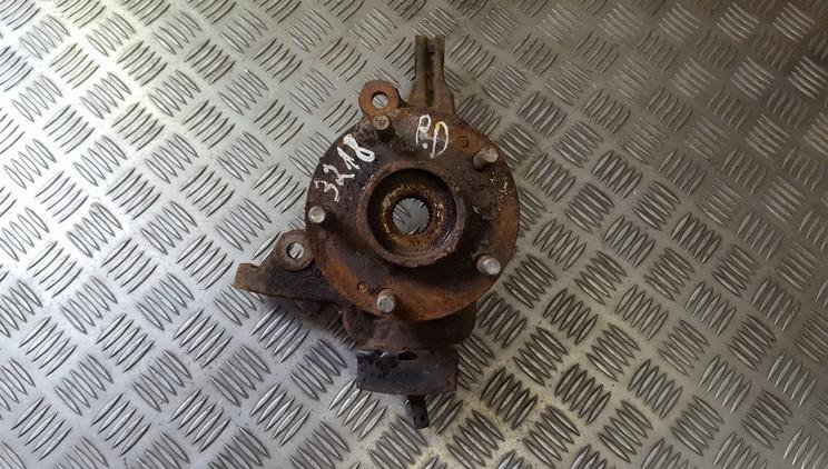 Kia Ceed 2011 Steering knuckle - FRONT RIGHT