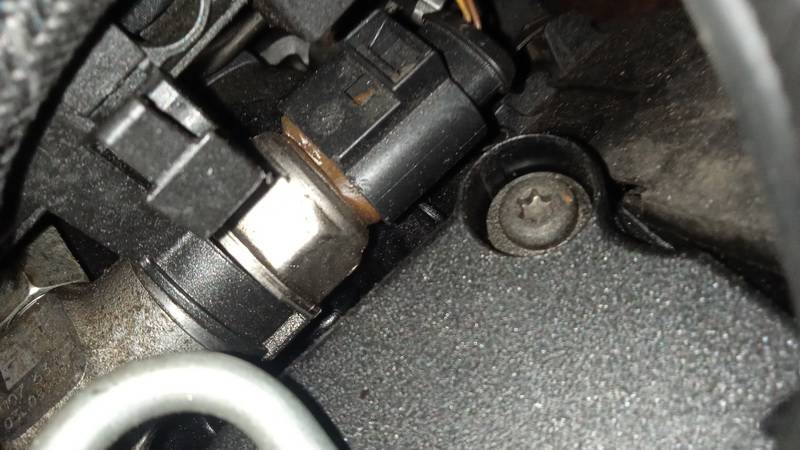 03L130089P Skoda Superb 2011 Fuel injector rail (injectors)(Fuel distributor) - Thumbnail 2