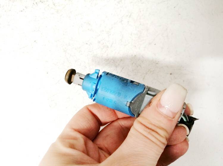8200168239B Renault Scenic 2004 Brake Light Switch (sensor) - Switch (Pedal Contact) - Thumbnail 3