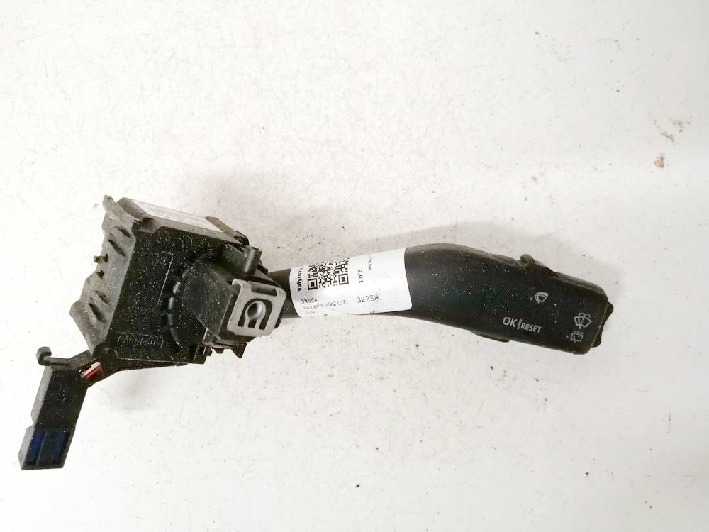1K0953519A Volkswagen Golf 2004 Wiper ARM STEERING COLUMN SWITCH