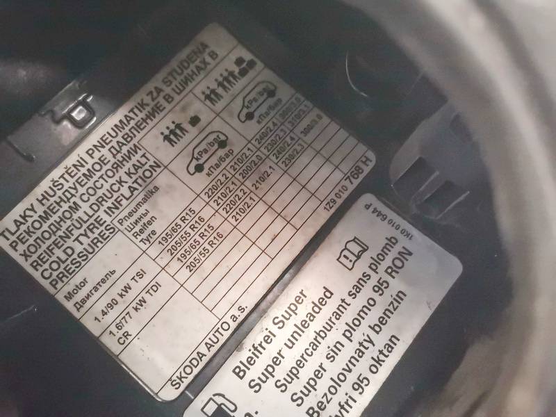 1Z9010768 Skoda Octavia 2012 Fuel door Gas cover Tank cap (FUEL FILLER FLAP) - Thumbnail 3