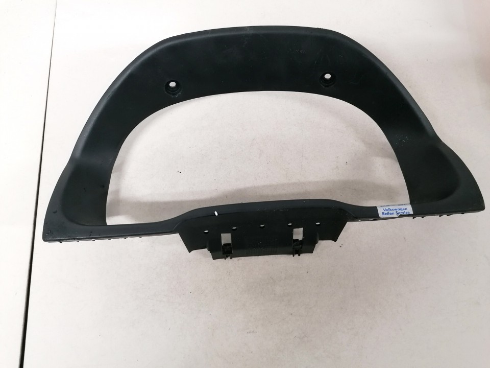 1U1857059A Skoda Octavia 2002 Speedometer Surround Trim