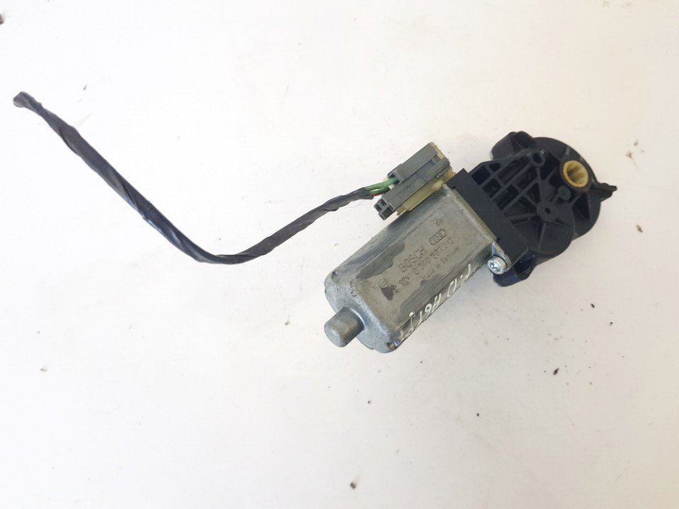 0390203219 Chrysler 300C 2005 Seat Motor Regulator - FRONT RIGHT