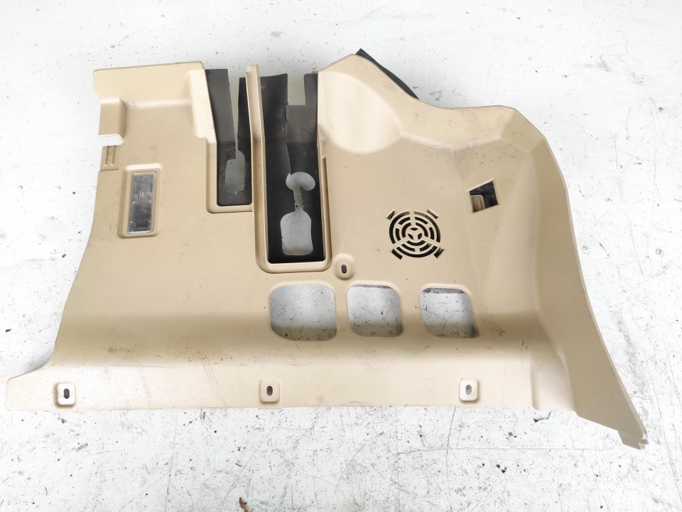 10822910 BMW 3-Series 2006 Interior trim