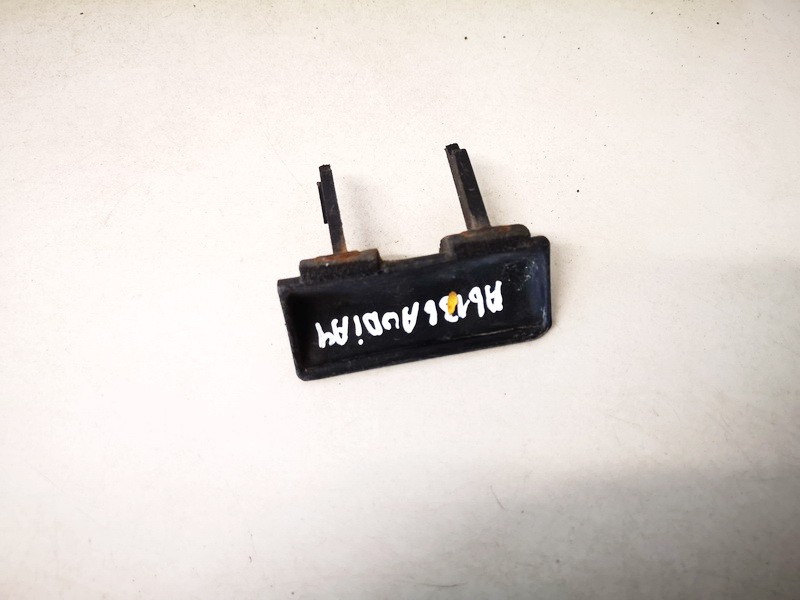 8D9827778 Audi A4 1996 Tailgate Boot Opening Switch and Handle - REAR