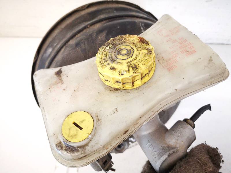 320670094 Skoda Superb 2002 Brake Master Cylinder Reservoir