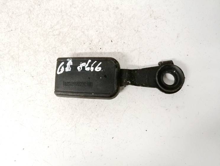 605771300E BMW X5 2008 Drošības jostas sprādze (turētājs) - AIZMUGURE VIDUR