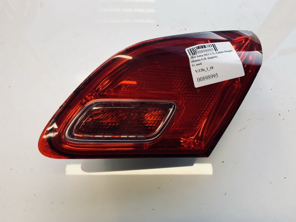 Opel Astra 2013 Tail light inner - REAR RIGHT