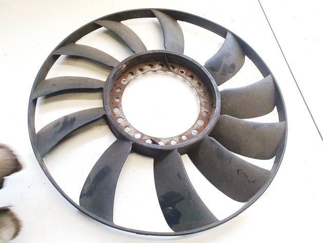 058121301B Volkswagen Passat 2000 Fan Blade