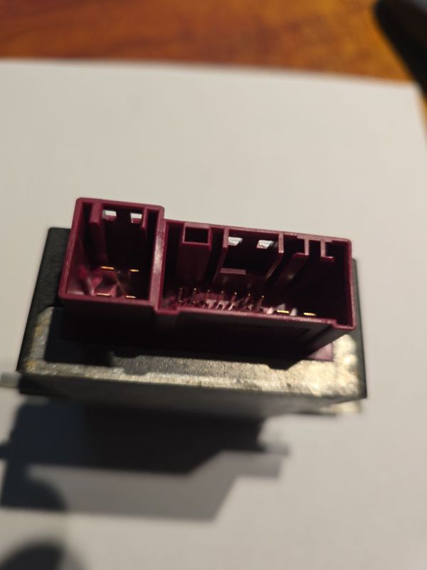 7276046 BMW X6 2014 Polttoainepumpun rele - Thumbnail 3