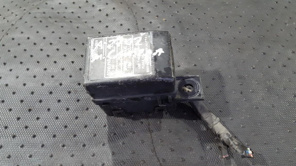 Mitsubishi Carisma 1996 Fuse box