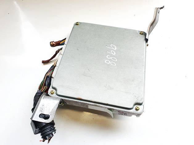 8966105690 Toyota Avensis 2003 Komputer silnika - Thumbnail 3