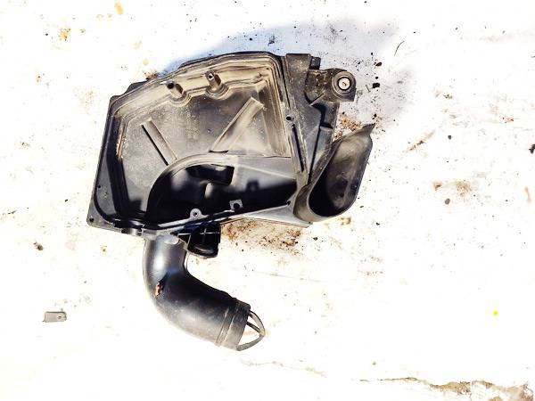 3M519F763 Volvo V50 2005 Air filter box