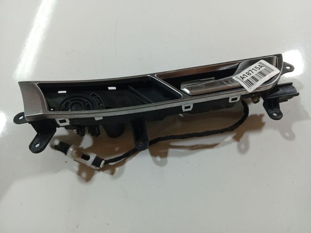 4F0837020B Audi A6 2005 Iekšējais atvēršanas rokturītis - PRIEKŠA PA LABI