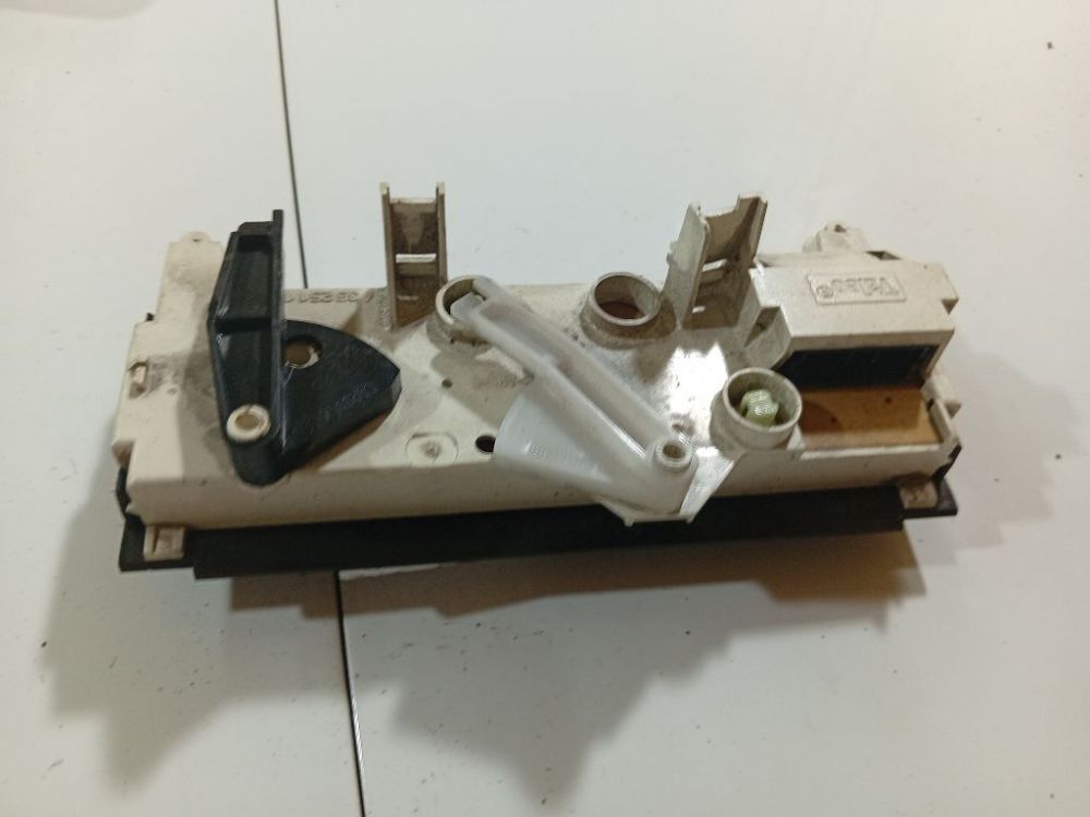 663255Z Renault Master 2002 Climate Control Panel (heater control switches) - Thumbnail 2