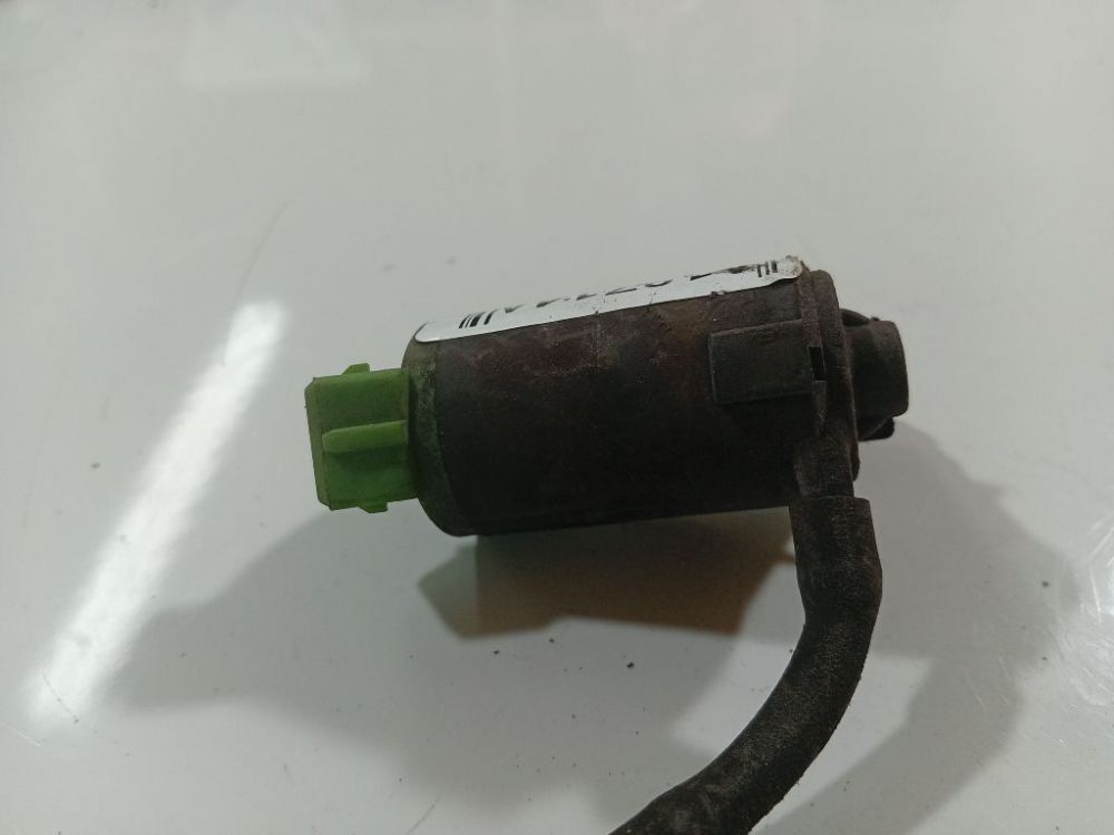 Toyota Avensis 2005 Tuulilasinpesurin moottori - Thumbnail 4