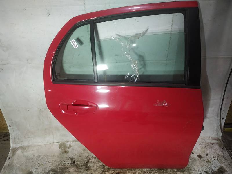 RAUDONOS Toyota Yaris 2007 portes arrière droite