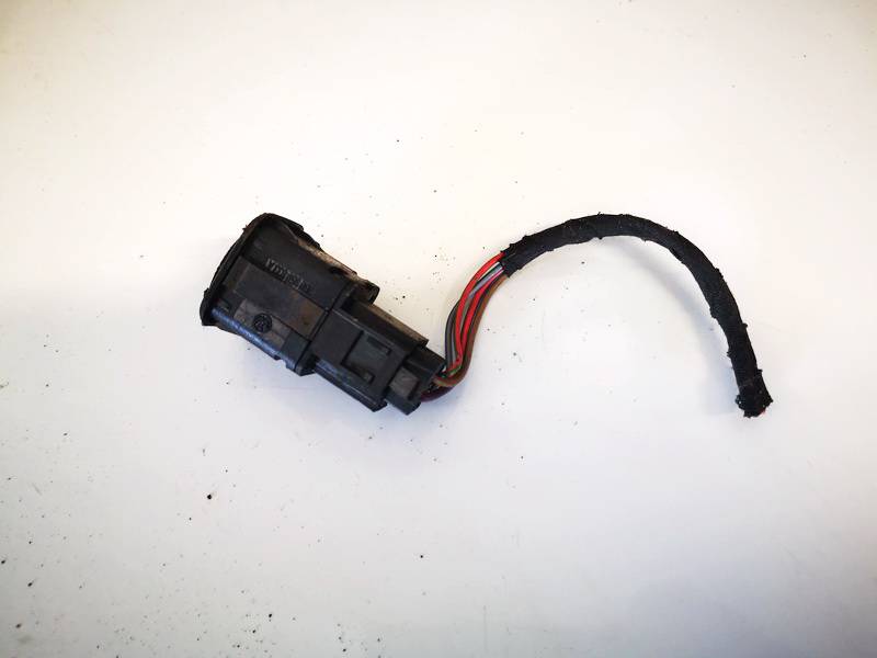 3B0959833A Volkswagen Passat 2000 Fuel Cap Switch (Gas Fuel Door Switch Button) - Thumbnail 2