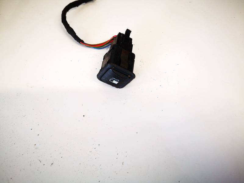 3B0959833A Volkswagen Passat 2000 Fuel Cap Switch (Gas Fuel Door Switch Button)