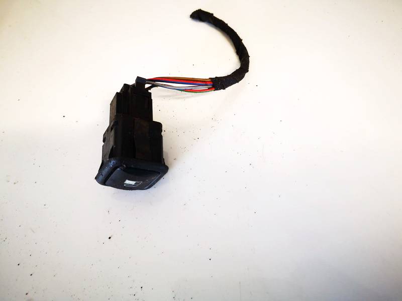 3B0959833A Volkswagen Passat 2000 Fuel Cap Switch (Gas Fuel Door Switch Button) - Thumbnail 3