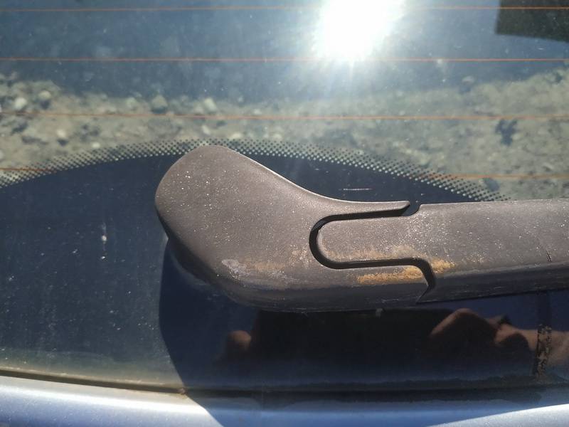 Ford Focus 2008 Aizmugurējā loga slotiņas motors - AIZMUGURE