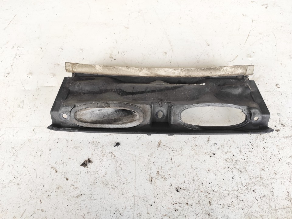 697975801 BMW 3-Series 2006 Interior trim
