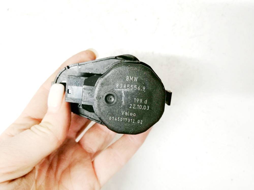 83855569 BMW X5 2004 Peciuko sklendes varikliukas - Thumbnail 3