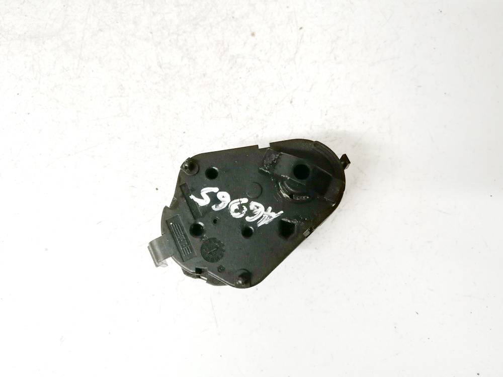 83855569 BMW X5 2004 Peciuko sklendes varikliukas - Thumbnail 2