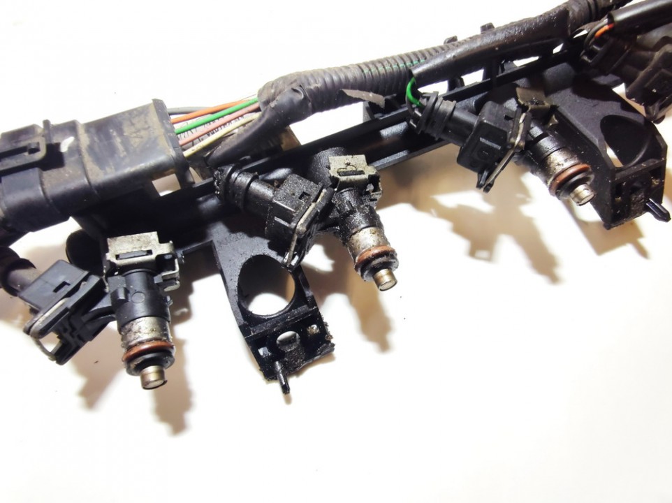 8200379181B Renault Clio 2008 Degvielas sadalītājs - Thumbnail 3