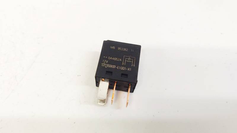 MB953382 Mitsubishi Colt 2004 Relay module - Thumbnail 2