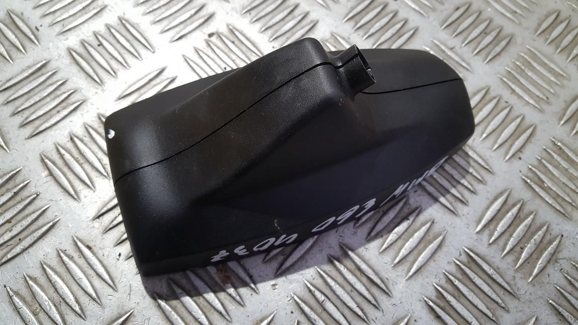 BMW 5-Series 2006 Wykończenie wnętrza (plastikowe elementy)