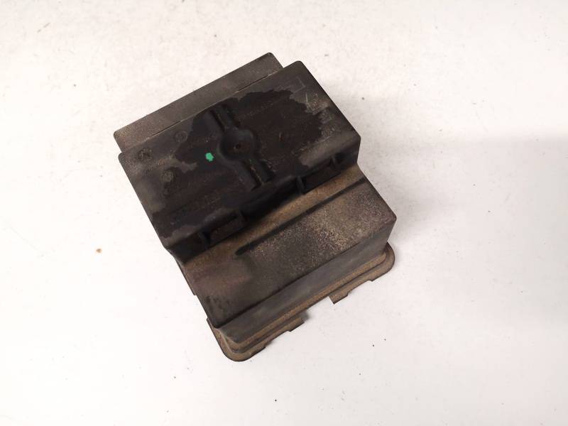 1K0937311C Volkswagen Passat 2005 Fuse Box Cover