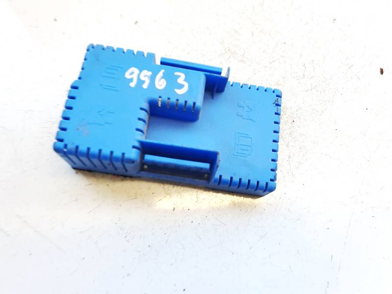 6G9T14C507DB Volvo S80 2007 Fuse Box Cover