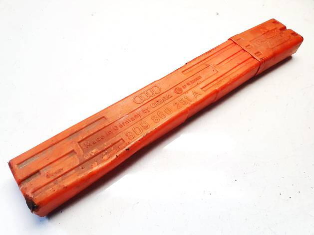 8D9860251A Audi A6 1996 Ispejamasis trikampis (avarinio zenklas) - Thumbnail 2