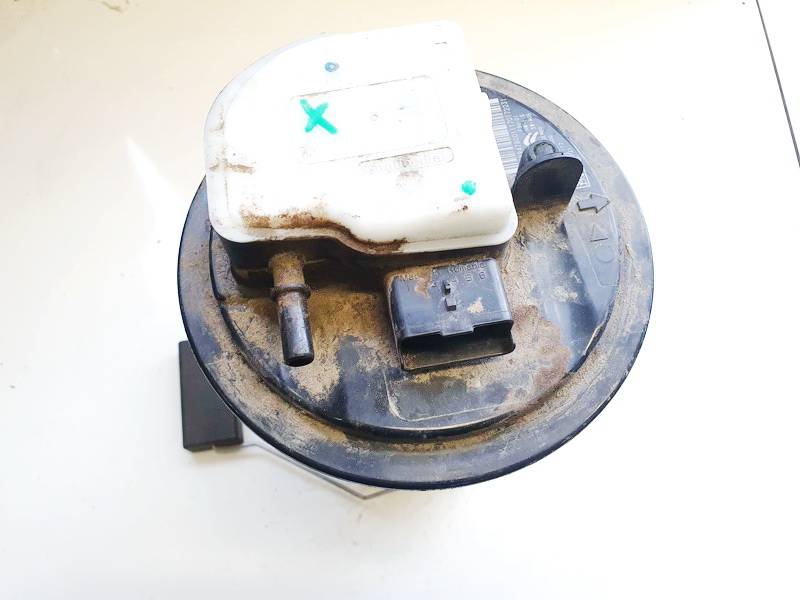 A2C39210300 Volkswagen Touran 2004 Kuro bako siurblys