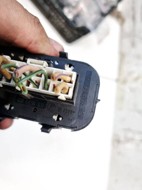 98AG14A132AE Ford Focus 2004 Power window control (Window Regulator-Window Switch) - Thumbnail 4