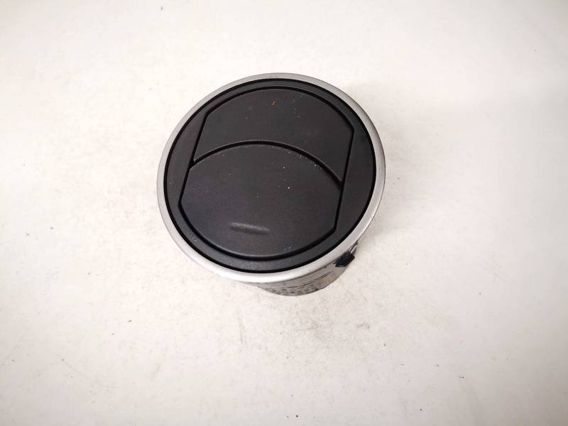 BBM464730 Mazda 3 2009 Dash Vent (Air Vent Grille)