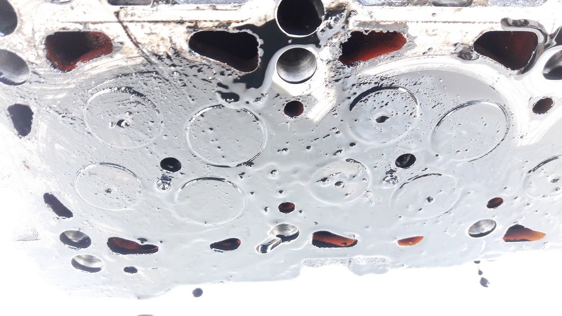 059103373D Audi A6 1999 Engine Head - Thumbnail 2