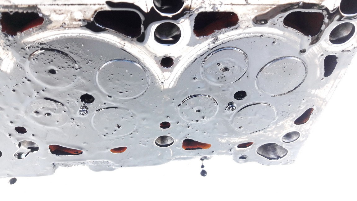 059103373D Audi A6 1999 Engine Head - Thumbnail 3