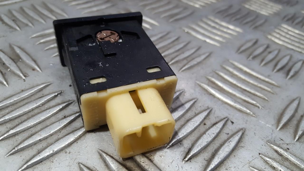 4511J26 4511J26 Heated Seat Switch Toyota RAV4 2002 1.8L 9EUR