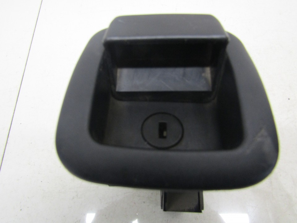 3B0885738 Volkswagen Golf 1998 Trunk opener (Release Switch button) - Thumbnail 3