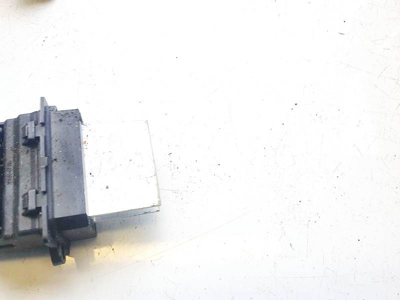 790834UA Chrysler Pacifica 2004 Heater Resistor (Heater Blower Motor Resistor) - Thumbnail 2