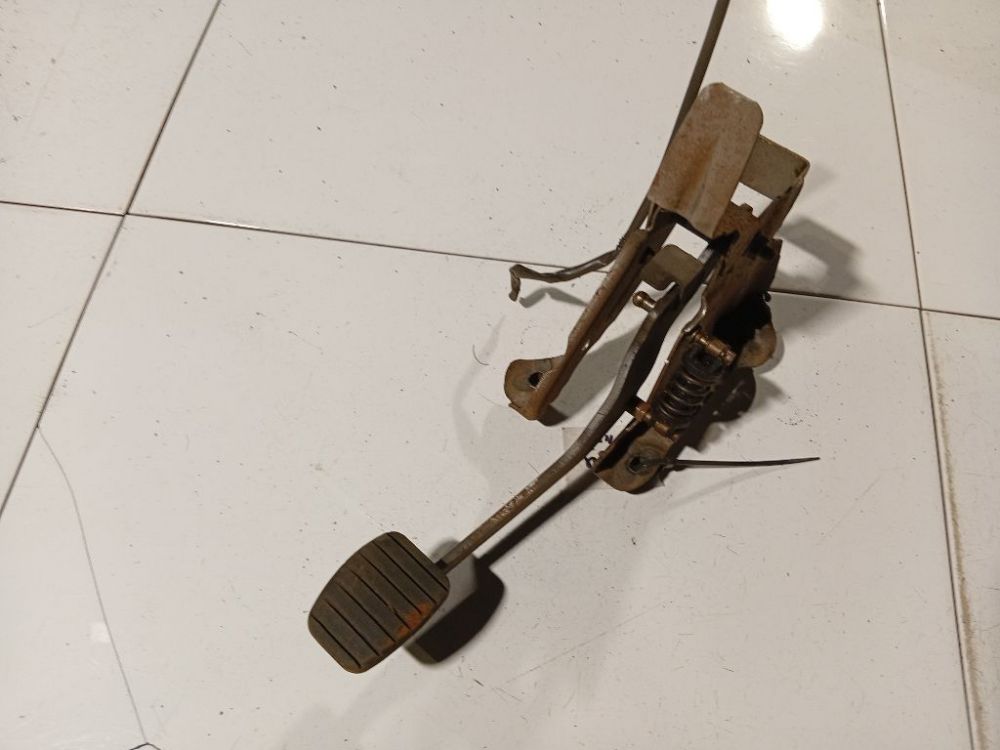 Dacia Lodgy 2012 Pedał hamulca