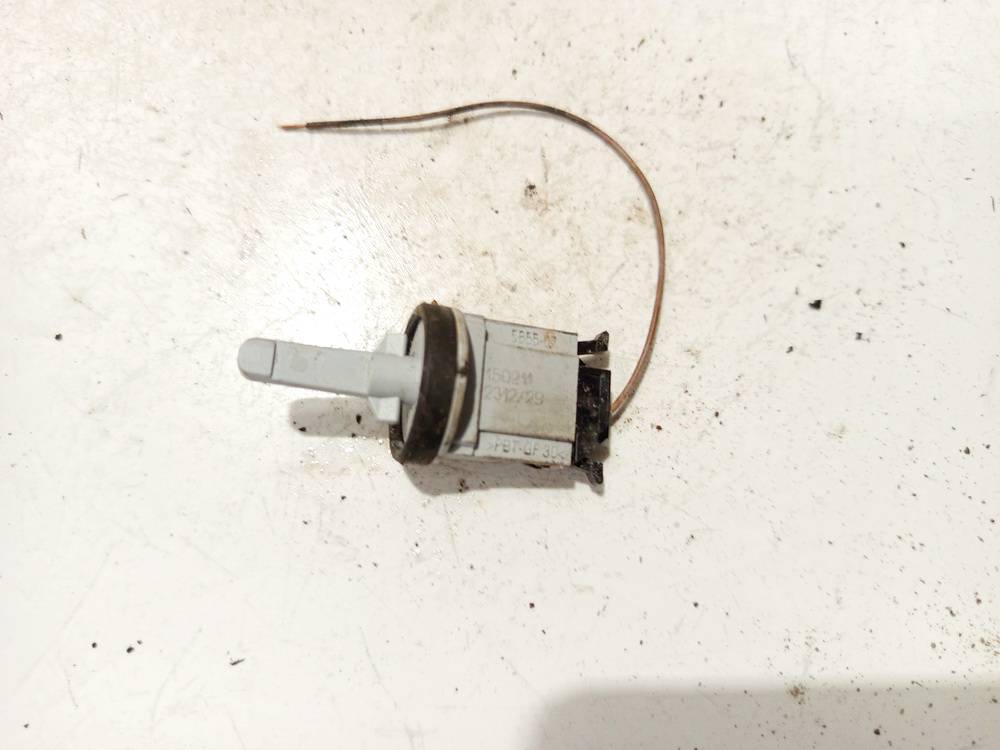 1K0907543G Volkswagen Golf 2009 Intake Air Temperature Sensor (Cabin Air Temperatur) - Thumbnail 3