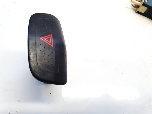 06016 Nissan Primera 2002 Hazard switch